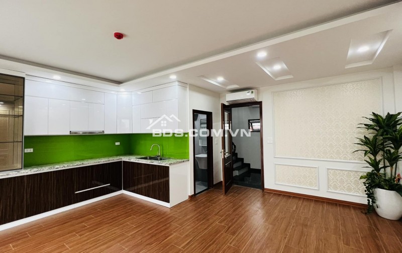 ??? THẬT 100% TÒA VP MẶT PHỐ NGUYỄN KHANG MỚI ĐEP TƯƠNG LAI VỊ TRÍ KIM CƯƠNG 70m2 x 8T, MT 6m SỔ ĐẸP, hơn 36 tỷ